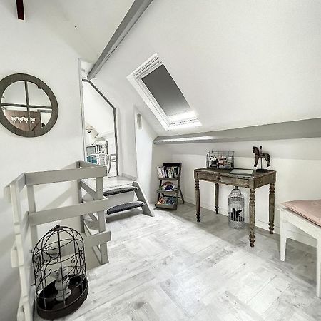 Chambres D'Hotes La Clef Des Champs Montpinchon Экстерьер фото