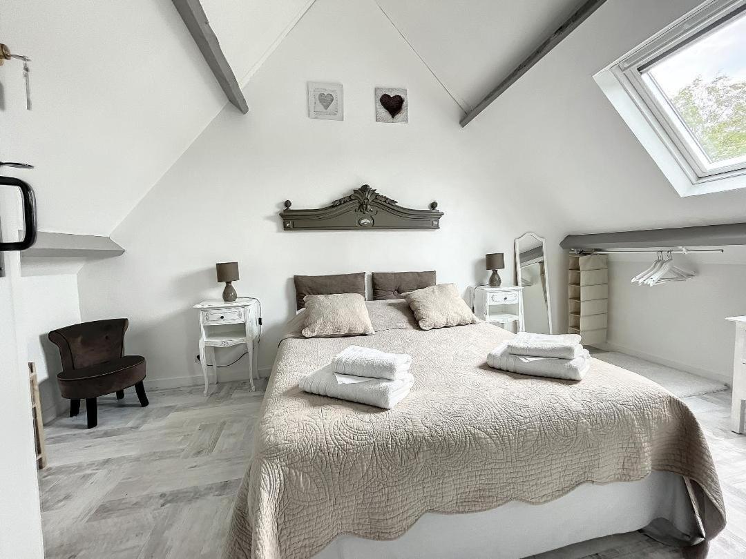 Chambres D'Hotes La Clef Des Champs Montpinchon Экстерьер фото