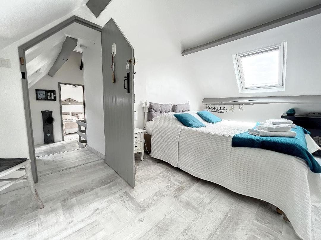 Chambres D'Hotes La Clef Des Champs Montpinchon Экстерьер фото