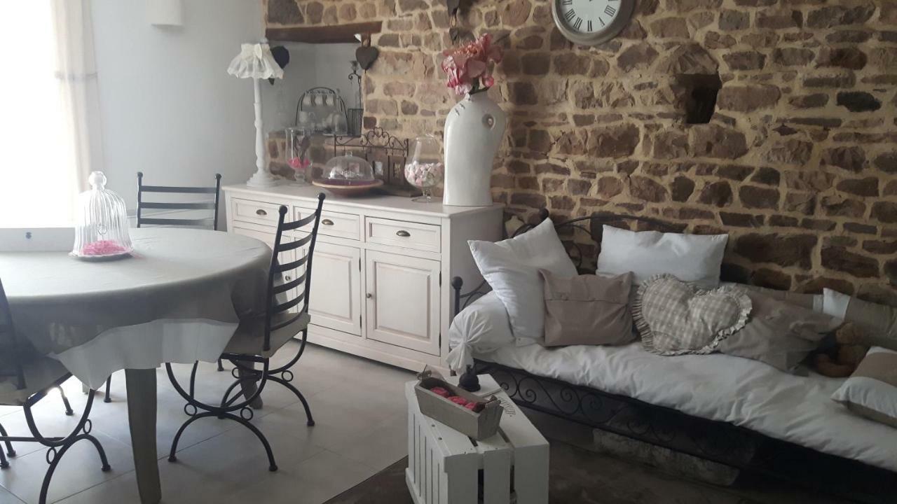 Chambres D'Hotes La Clef Des Champs Montpinchon Экстерьер фото